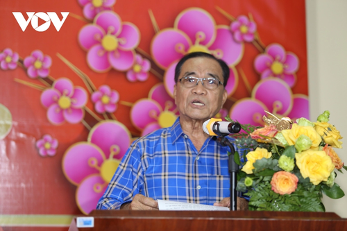 สถานกงสุลใหญ่ของเวียดนามประจำกัมพูชาจัดกิจกรรมการฉลองตรุษเต๊ตปีมะโรง 2024 - ảnh 1