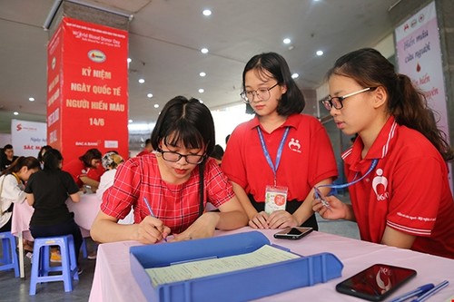 Việt Nam hưởng ứng Ngày Quốc tế Người hiến máu - ảnh 11
