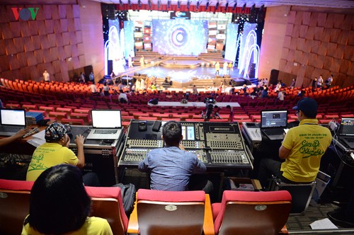 Trước giờ G đêm chung kết cuộc thi “Tiếng hát ASEAN+3” năm 2019 - ảnh 11