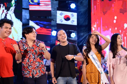 Trước giờ G đêm chung kết cuộc thi “Tiếng hát ASEAN+3” năm 2019 - ảnh 5