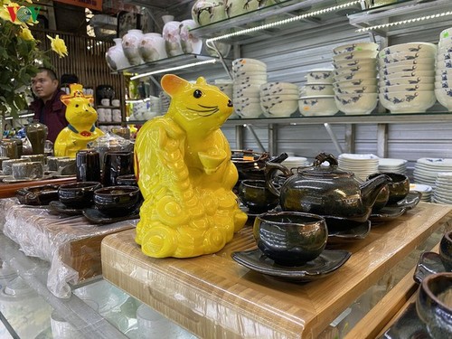 Mice-shaped ceramic products go on sale in Bat Trang Village - ảnh 1