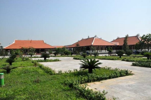 Visiting historical relics in Quang Ngai - ảnh 1