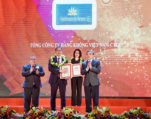 Vietnam Airlines listed in Vietnam’s top 10 enterprises - ảnh 1