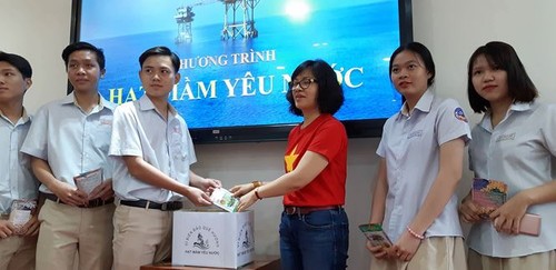 Program launched to donate organic soil to Truong Sa - ảnh 1