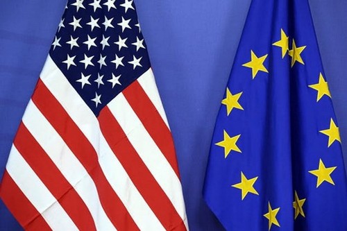 Possible US-EU trade war affects global economy - ảnh 1