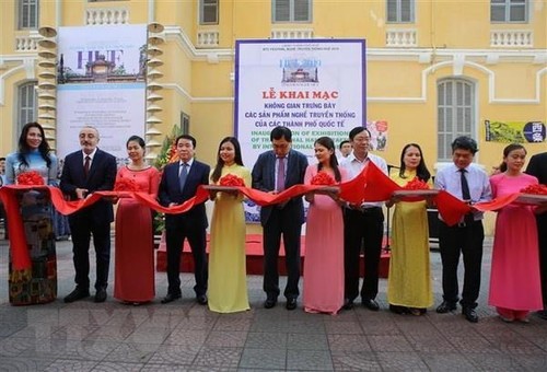 Hue Traditional Craft Festival 2019 opens - ảnh 1