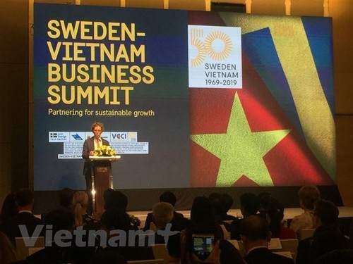 Crown Princess's visit reinforces Vietnam-Sweden multidimensional cooperation - ảnh 2