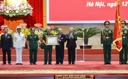 Vietnamese experts in Cambodia awarded highest honor - ảnh 1