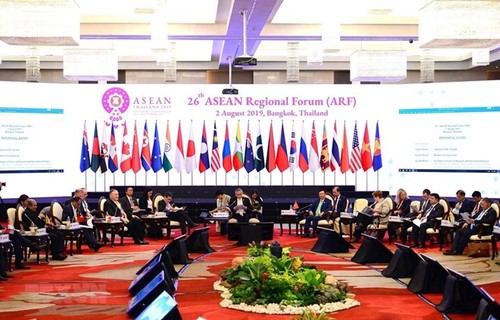 Vietnam attends 26th ASEAN Region Forum - ảnh 1