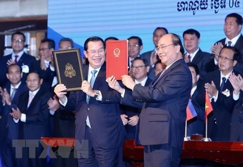 Vietnam, Cambodia build a border of peace, friendship, cooperation and development - ảnh 1