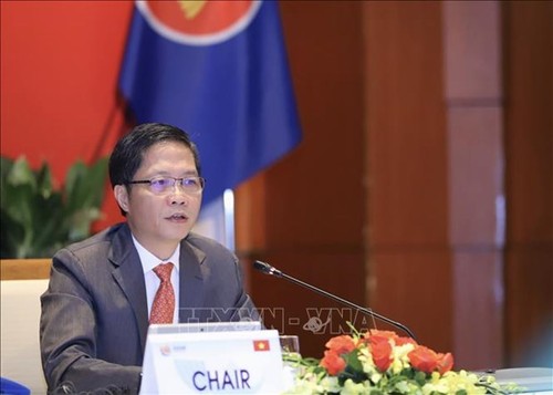 ASEAN Economic Ministers adopt Hanoi plan to enhance cooperation - ảnh 1