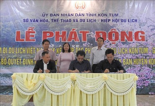 “Vietnamese people travel Vietnam” program launched in Kon Tum - ảnh 1