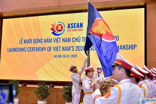 Vietnamese national values shine in difficulties - ảnh 2