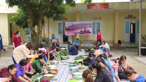 Multiple ways to help people in central Vietnam recover from disaster - ảnh 2
