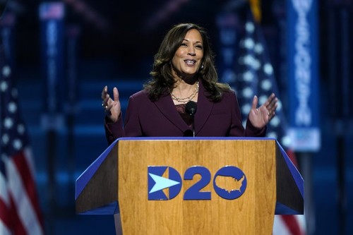 Kamala Harris delivers historic remarks in accepting Vice President nomination - ảnh 1