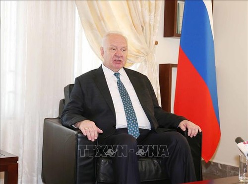 Russian Ambassador impressed by Vietnam and its people - ảnh 1
