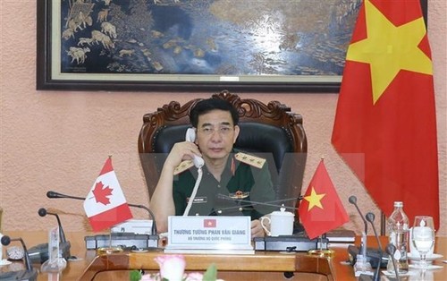 Vietnam, Canada pledge stronger defense ties - ảnh 1