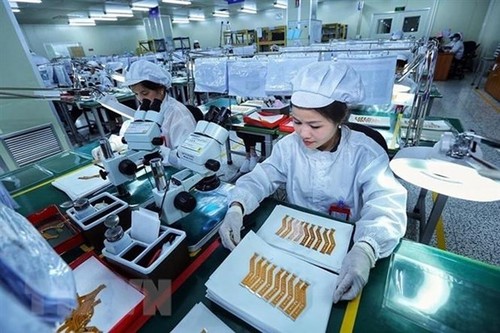 Vietnam attracts over 15 billion USD of FDI in six months - ảnh 1