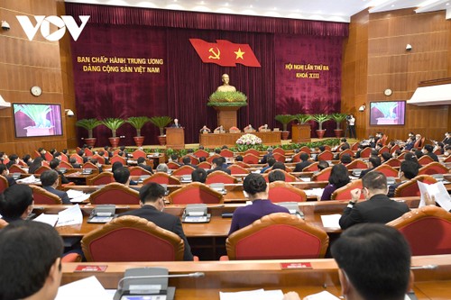 13th Party Central Committee wraps up its 3rd plenum - ảnh 1
