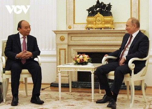 President Nguyen Xuan Phuc holds talks with Russian counterpart Vladimir Putin - ảnh 2