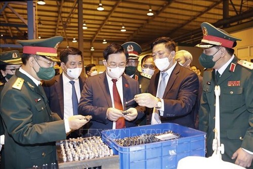 NA Chairman attends celebration of military factory's anniversary - ảnh 1
