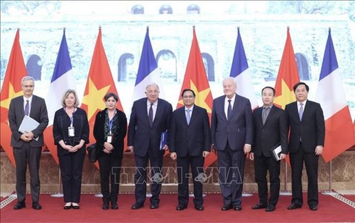 Vietnam values cooperation, relations with France: PM - ảnh 1