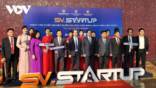 PM encourages startup and innovation ideas among students - ảnh 1
