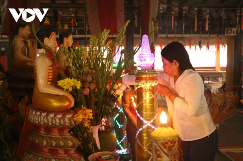 Khmer people celebrate Chol Chnam Thmay festival - ảnh 2