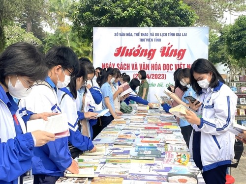 Vietnam Book Day promotes reading culture - ảnh 1