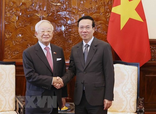 President Vo Van Thuong receives Chairman of the Korean Enterprises Federation - ảnh 1