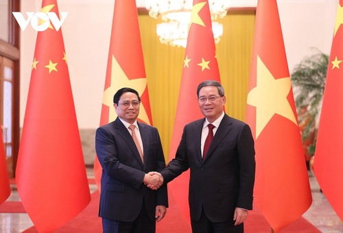 Vietnam boosts comprehensive strategic partnership with China, raises its voice in global issues - ảnh 1