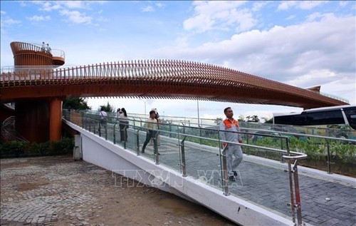 Japan-style bridge inaugurated in Da Nang city - ảnh 1