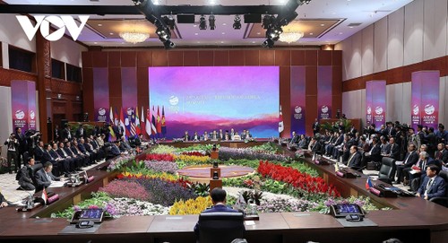 Vietnam proposes strengthening ASEAN – partner cooperation - ảnh 2