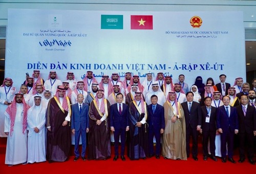 Vietnam-Saudi Arabia Business Forum opens in Hanoi - ảnh 1