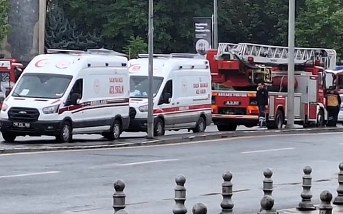 Turkey: 'Terrorists' attack Interior Ministry in Ankara - ảnh 1