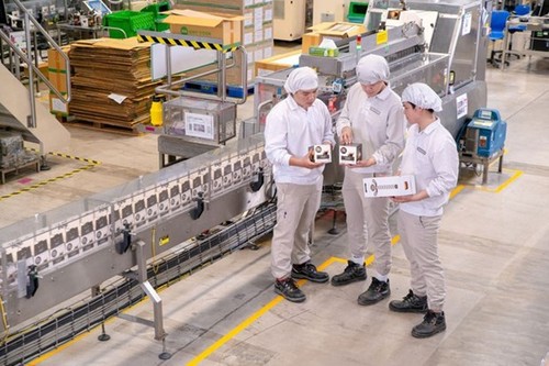 Nestlé adds more investment to expand production in Vietnam - ảnh 1