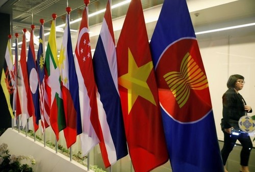 Vietnam pledges to join ASEAN and its partners to protect maritime space in SE Asia - ảnh 1