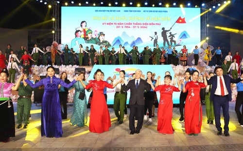 Art program in tribute to Vietnamese soldiers held in Dien Bien - ảnh 1
