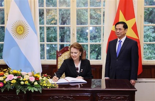 Vietnam, Argentina expand cooperation relations - ảnh 1
