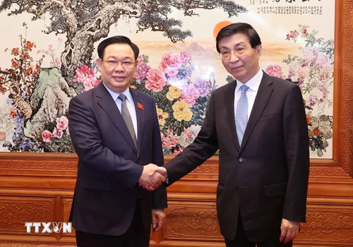 NA Chairman meets Chinese front leader - ảnh 1