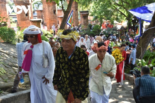 Ponagar Temple Festival – biggest folk festival in south-central region - ảnh 1