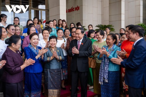 Top legislator receives delegations of Lao, Cambodian women’s unions - ảnh 1