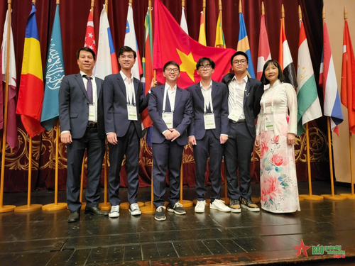 4 học sinh Việt Nam đoạt giải cao thi Olympic Sinh học quốc tế - ảnh 1