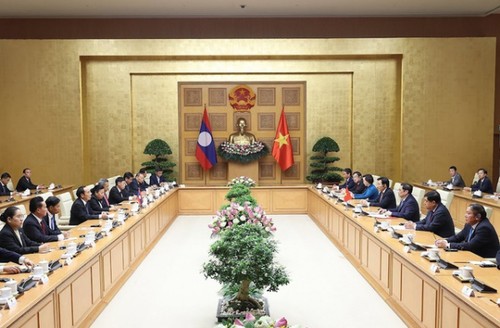 Việt Nam-Lào tăng cường hợp tác kinh tế xứng tầm với quan hệ chính trị đặc biệt giữa hai nước - ảnh 2