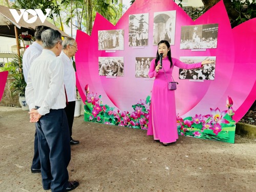 Triển lãm ảnh “Cuộc đời và hoạt động cách mạng của Chủ tịch Hồ Chí Minh“ - ảnh 1