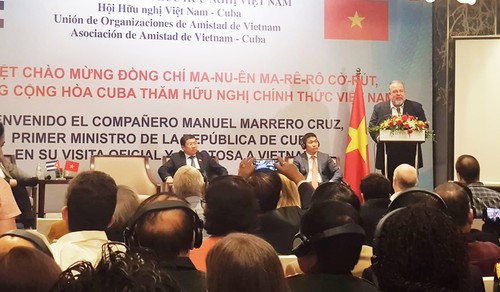 Thủ tướng Cuba Manuel Marrero Cruz gặp gỡ Hội Hữu nghị Việt Nam-Cuba - ảnh 1