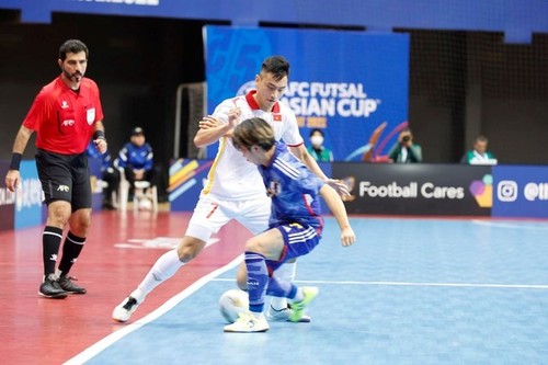 Futsal Việt Nam giành vé vào tứ kết giải châu Á  - ảnh 1