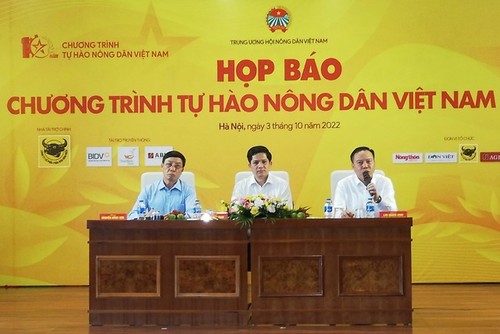 Vinh danh 100 nông dân Việt Nam xuất sắc năm 2022 - ảnh 1