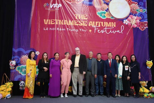 Lễ hội mùa Thu Việt tại Anh - ảnh 1