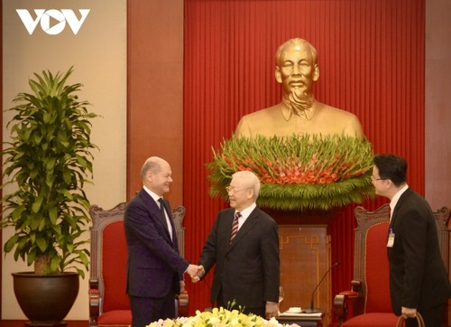 Thủ tướng Đức Olaf Scholz kết thúc tốt đẹp chuyến thăm chính thức Việt Nam - ảnh 1